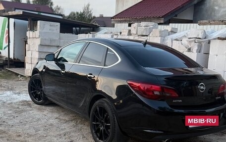 Opel Astra J, 2013 год, 800 000 рублей, 9 фотография