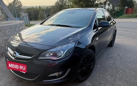 Opel Astra J, 2013 год, 800 000 рублей, 6 фотография