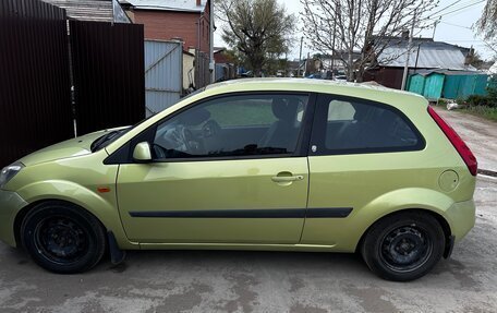 Ford Fiesta, 2006 год, 300 000 рублей, 3 фотография