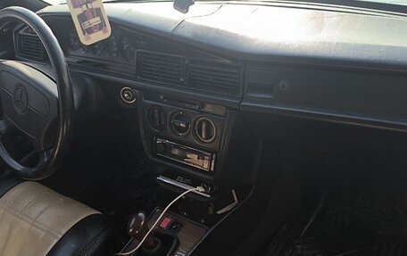 Mercedes-Benz 190 (W201), 1985 год, 150 000 рублей, 4 фотография