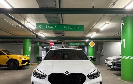 BMW 1 серия, 2021 год, 4 700 000 рублей, 2 фотография