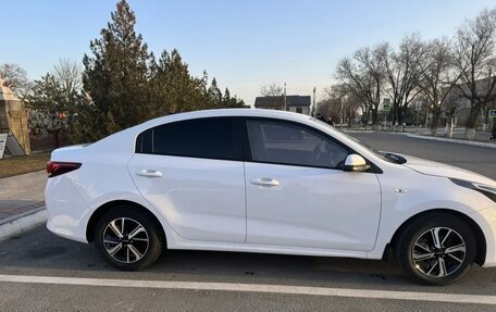 KIA Rio IV, 2021 год, 1 760 000 рублей, 3 фотография