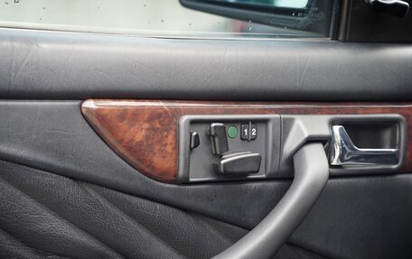Mercedes-Benz S-Класс, 1991 год, 7 590 000 рублей, 17 фотография