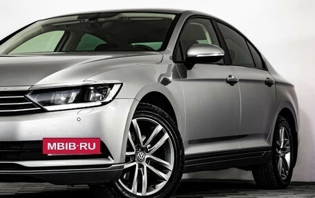 Volkswagen Passat B8 рестайлинг, 2016 год, 1 699 000 рублей, 2 фотография