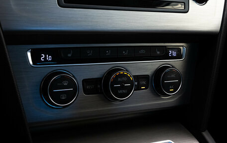 Volkswagen Passat B8 рестайлинг, 2016 год, 1 699 000 рублей, 17 фотография