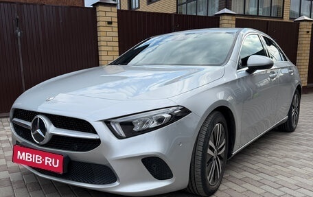 Mercedes-Benz A-Класс, 2021 год, 3 650 000 рублей, 1 фотография