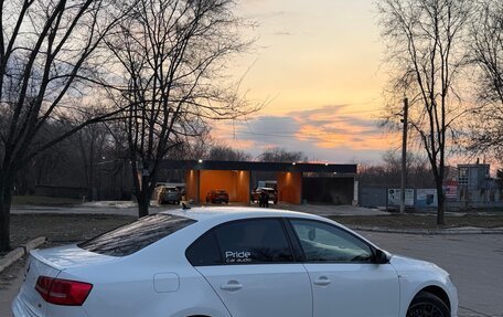 Volkswagen Jetta VI, 2015 год, 1 300 000 рублей, 4 фотография