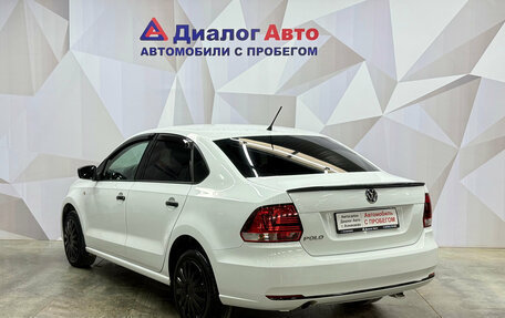 Volkswagen Polo VI (EU Market), 2015 год, 880 000 рублей, 4 фотография