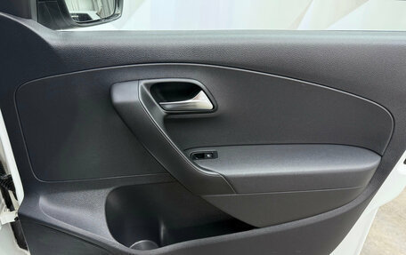 Volkswagen Polo VI (EU Market), 2015 год, 880 000 рублей, 12 фотография