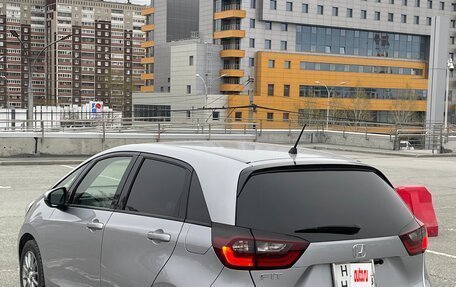 Honda Fit, 2021 год, 1 330 000 рублей, 3 фотография