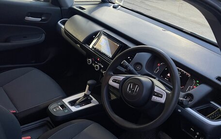 Honda Fit, 2021 год, 1 330 000 рублей, 10 фотография