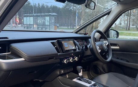 Honda Fit, 2021 год, 1 330 000 рублей, 13 фотография