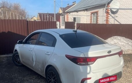 KIA Rio IV, 2019 год, 966 000 рублей, 2 фотография