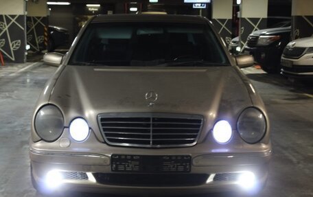 Mercedes-Benz E-Класс, 2001 год, 950 000 рублей, 2 фотография