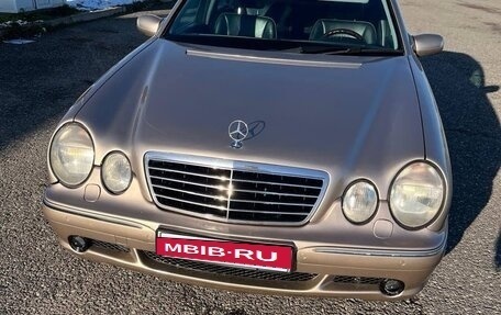 Mercedes-Benz E-Класс, 2001 год, 950 000 рублей, 3 фотография