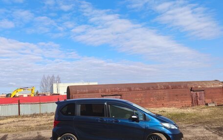 Honda Freed I, 2009 год, 1 050 000 рублей, 29 фотография