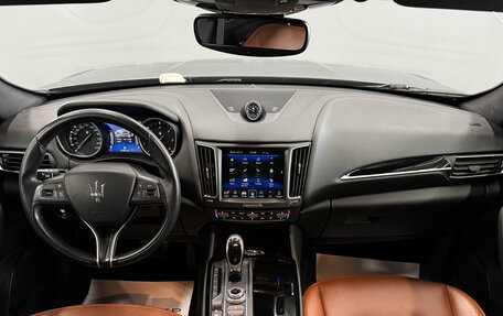 Maserati Levante I, 2018 год, 3 700 000 рублей, 25 фотография