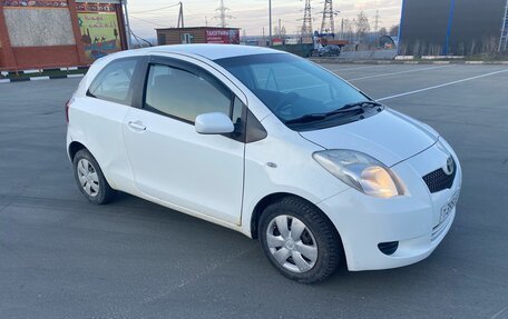 Toyota Yaris III рестайлинг, 2008 год, 220 000 рублей, 1 фотография