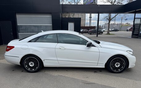 Mercedes-Benz E-Класс, 2013 год, 1 290 000 рублей, 4 фотография