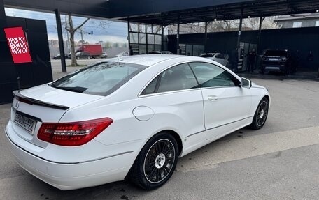 Mercedes-Benz E-Класс, 2013 год, 1 290 000 рублей, 5 фотография