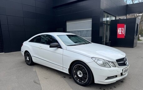 Mercedes-Benz E-Класс, 2013 год, 1 290 000 рублей, 3 фотография
