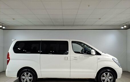 Hyundai Grand Starex Grand Starex I рестайлинг 2, 2016 год, 2 499 000 рублей, 4 фотография