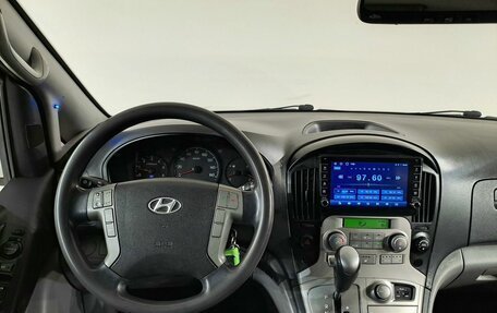 Hyundai Grand Starex Grand Starex I рестайлинг 2, 2016 год, 2 499 000 рублей, 9 фотография