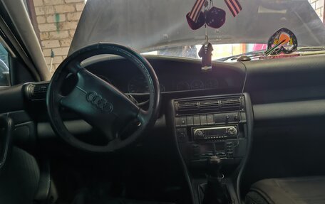 Audi A6, 1995 год, 150 000 рублей, 4 фотография