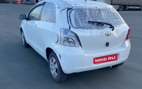 Toyota Yaris III рестайлинг, 2008 год, 220 000 рублей, 6 фотография