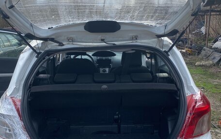 Toyota Yaris III рестайлинг, 2008 год, 220 000 рублей, 11 фотография