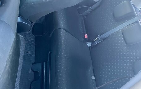 Toyota Yaris III рестайлинг, 2008 год, 220 000 рублей, 8 фотография