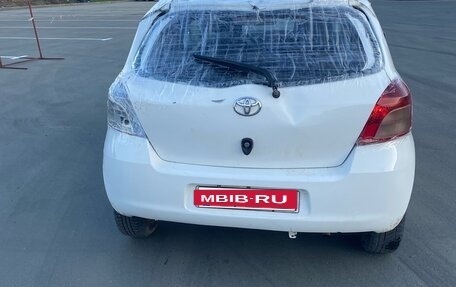 Toyota Yaris III рестайлинг, 2008 год, 220 000 рублей, 7 фотография