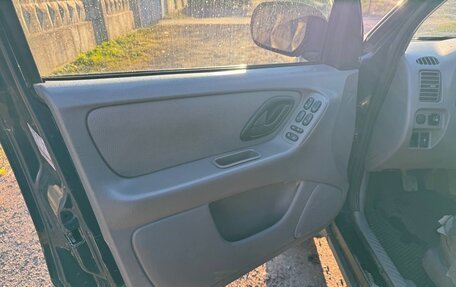 Ford Escape II, 2001 год, 252 000 рублей, 11 фотография