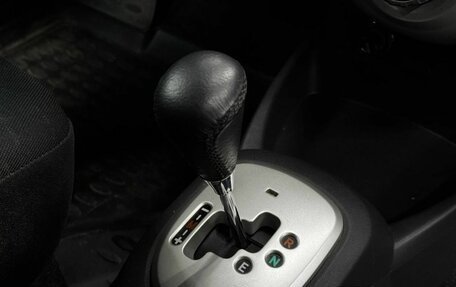 Toyota Yaris III рестайлинг, 2007 год, 699 900 рублей, 12 фотография