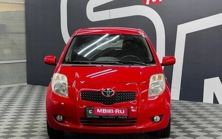 Toyota Yaris III рестайлинг, 2007 год, 699 900 рублей, 2 фотография