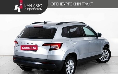 Skoda Karoq I, 2021 год, 2 200 000 рублей, 3 фотография