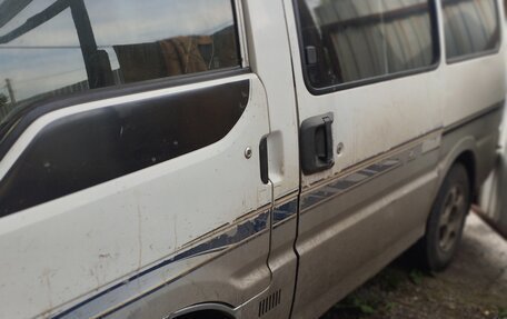 Mazda Bongo IV, 2001 год, 200 000 рублей, 3 фотография