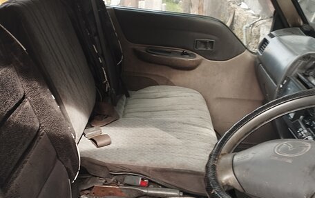 Mazda Bongo IV, 2001 год, 200 000 рублей, 4 фотография