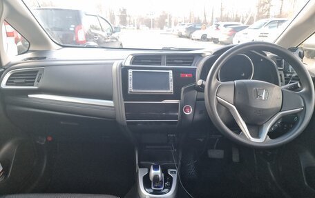 Honda Fit III, 2014 год, 910 000 рублей, 8 фотография