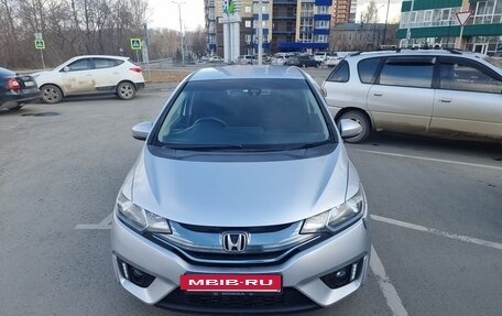 Honda Fit III, 2014 год, 910 000 рублей, 2 фотография