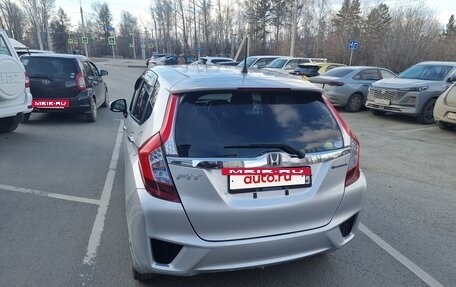 Honda Fit III, 2014 год, 910 000 рублей, 5 фотография