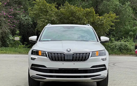 Skoda Karoq I, 2022 год, 1 870 000 рублей, 2 фотография