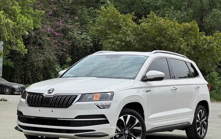 Skoda Karoq I, 2022 год, 1 870 000 рублей, 3 фотография