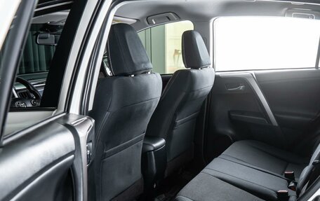 Toyota RAV4, 2017 год, 2 490 000 рублей, 11 фотография