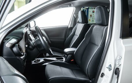 Toyota RAV4, 2017 год, 2 490 000 рублей, 10 фотография