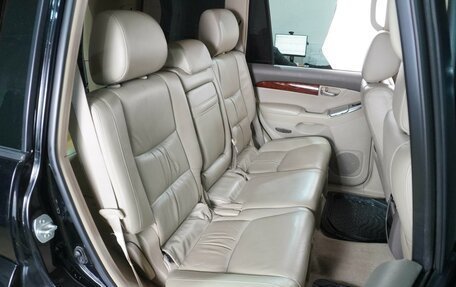 Toyota Land Cruiser Prado 120 рестайлинг, 2007 год, 2 339 000 рублей, 7 фотография