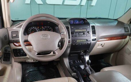 Toyota Land Cruiser Prado 120 рестайлинг, 2007 год, 2 339 000 рублей, 6 фотография