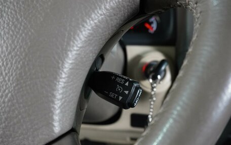 Toyota Land Cruiser Prado 120 рестайлинг, 2007 год, 2 339 000 рублей, 16 фотография