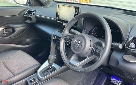 Toyota Yaris Cross, 2023 год, 1 890 099 рублей, 7 фотография