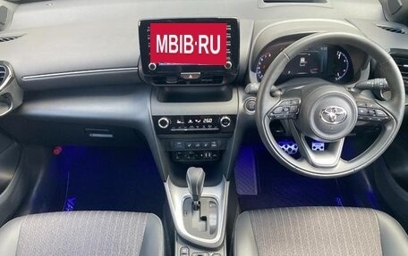 Toyota Yaris Cross, 2023 год, 1 890 099 рублей, 8 фотография